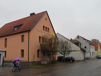 Am Standort des heutigen evangelischen Kindergartens plant die Gemeinde einen neuen gemeindlichen Kindergarten. Eine Bürgerinitiative will diesen an der Grundschule. Über den Standort können jetzt die Bürger entscheiden. Foto: Heike Beudert