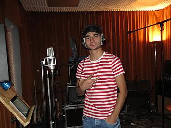 Elmar, alias "Cecko 37" hatte schon Studio-Erfahrung, aber die Aufnahmen in Berlin waren auch für ihn etwas Besonderes. Fotos: Sabine Weinbeer