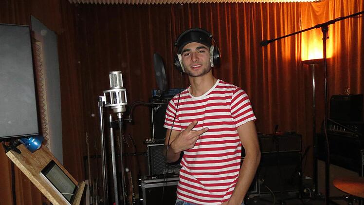 Elmar, alias "Cecko 37" hatte schon Studio-Erfahrung, aber die Aufnahmen in Berlin waren auch für ihn etwas Besonderes. Fotos: Sabine Weinbeer