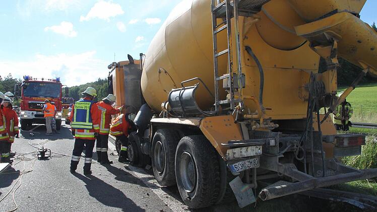 Lkw-Unfall zwischen Neudrossenfeld und Thurnau Foto: Jochen Nützel