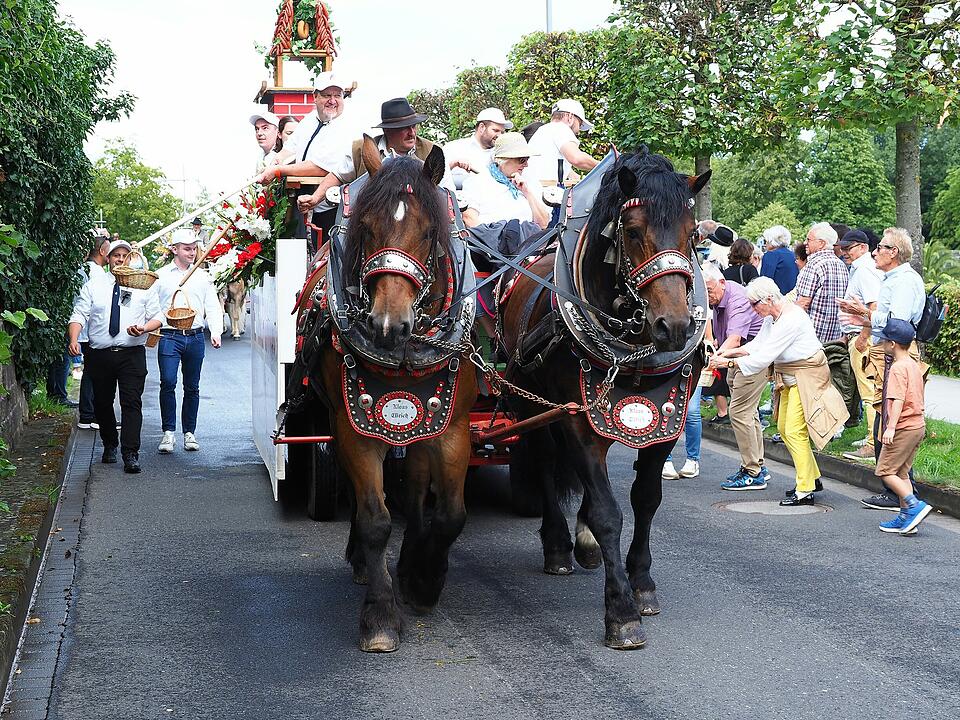 Großer historischer Festzug durch Bad Kissingen!