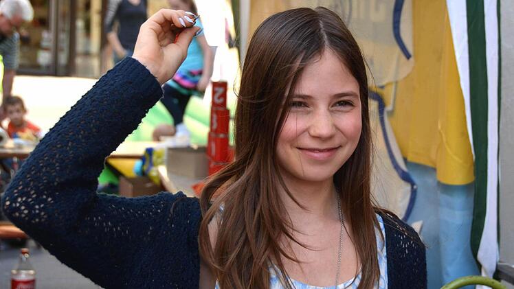 Hanna beim Spickerwerfen