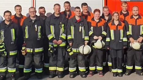 Die erfolgreichen Pr&uuml;flinge der Feuerwehr Ebensfeld Foto: privat