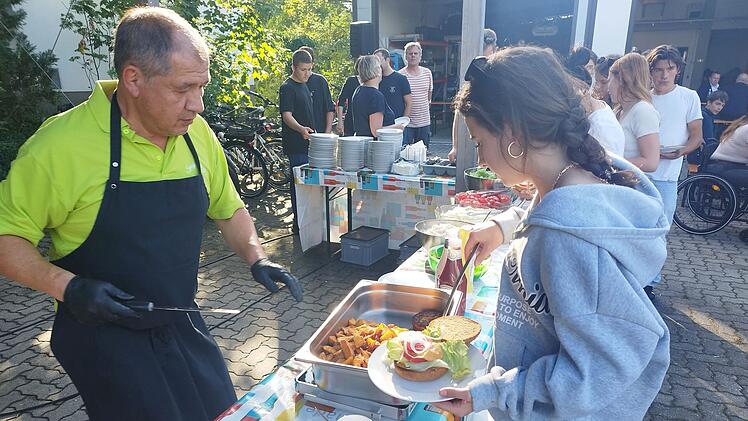 Bubenreuth: Quereinsteiger der Feuerwehr wurden gepr&uuml;ft - auch neue Maschinisten zeigten ihr K&ouml;nnen