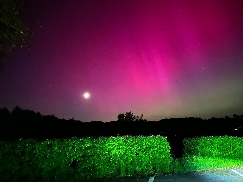 Polarlichter über Franken: Himmelsspektakel liefert spektakuläre Bilder