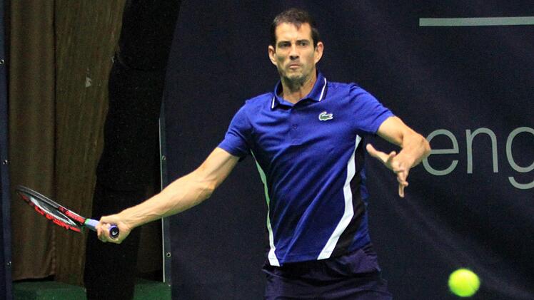 Der zweite Auftritt von Guillermo Garcia-Lopez war gestern Nachmittag nach zwei Stunden auf dem Center Court gleichzeitig die Abschiedsvorstellung des Spaniers. Fotos: Bertram Wagner