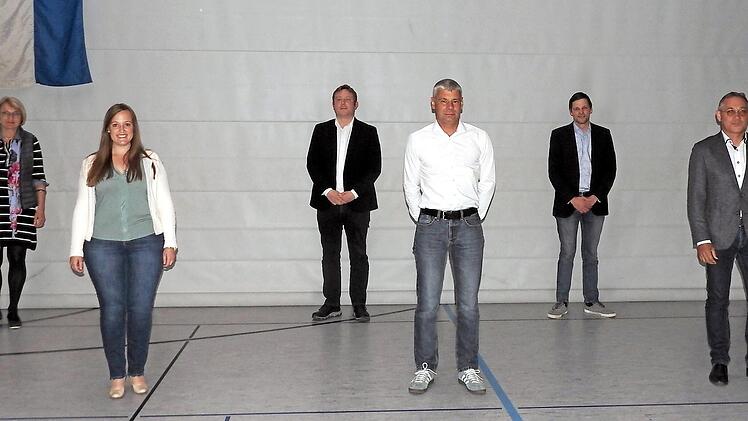 Die "Neuen" im Gemeinderat Stegaurachs (von links): Christine Weigmann-Popp, Verena Scheer, Gert Lechner, Thomas Hack, Frank Montag, Uwe Metzner Fotos: privat