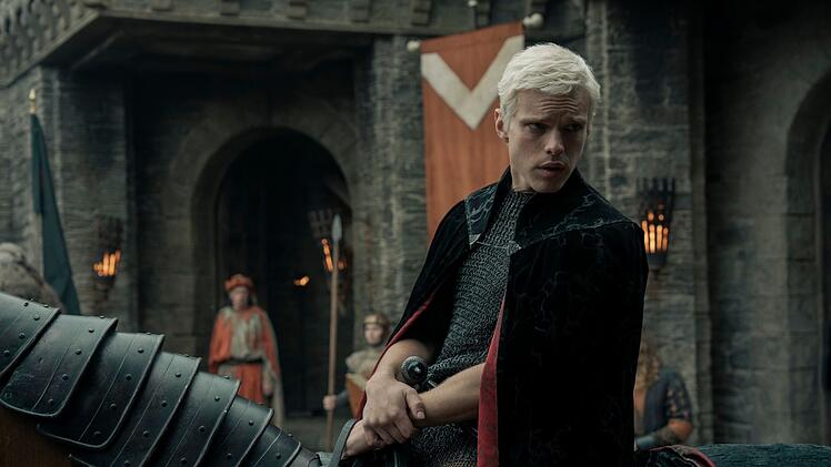 Aerion Targaryen (Finn Bennett) ist einer der Gr&uuml;nde, warum die Herrscherfamilie nicht &uuml;berall beim Volk gut ankommt.