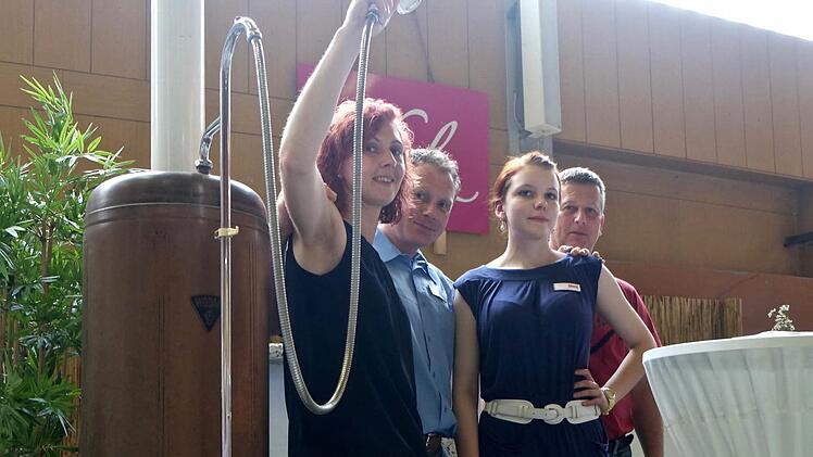 Das Team von Scholz-Design und Handwerk mit (von links): Karolin Lang, Marcus Scholz, Elisabeth Mark und Jürgen Brönner. Foto: Gerd Schaar