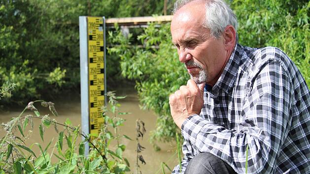 H&ouml;chstadts Bauhofleiter Herbert Sucker hat sich &uuml;ber die Verbesserung der Hochwasserwarnung Gedanken gemacht.  Foto: Christian Bauriedel