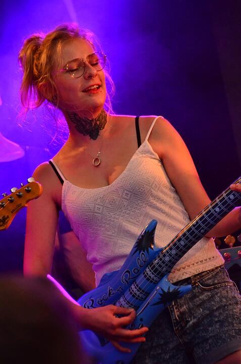 Party mit der Band "CAVELAND"