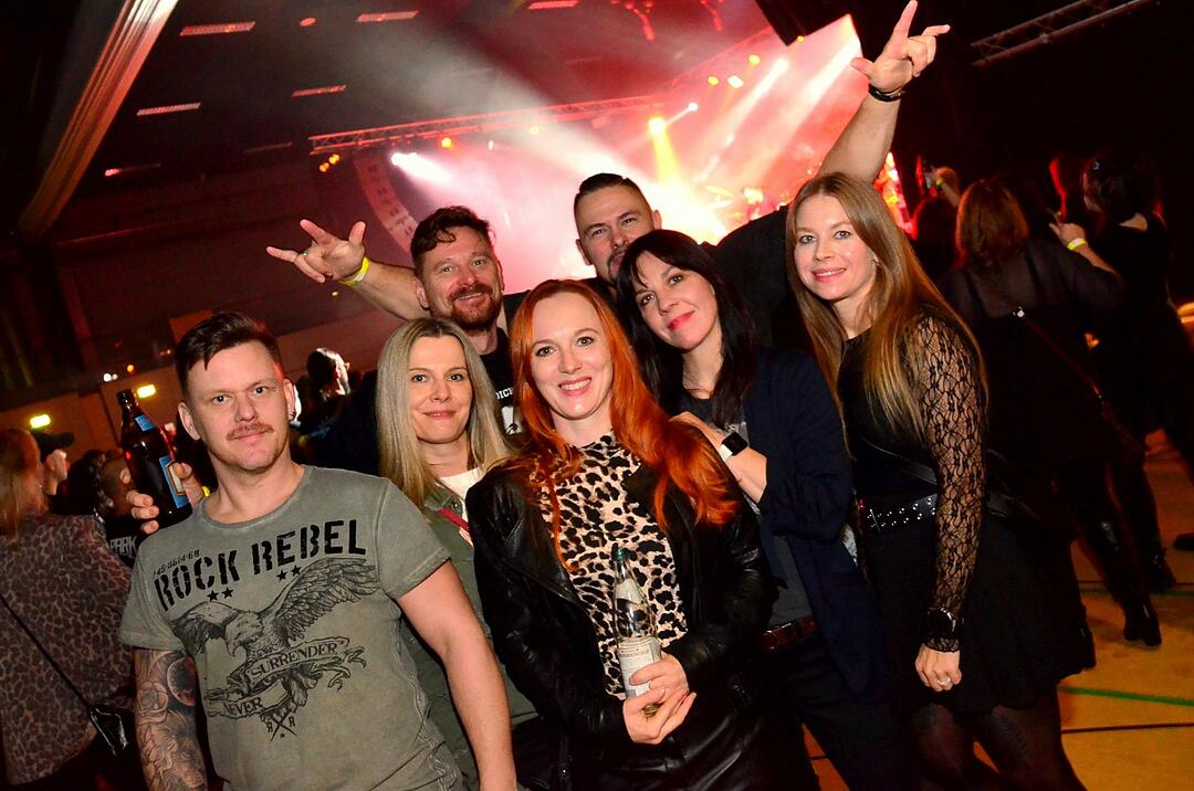 Mit ALLSTAR live auf der B&uuml;hne und Ph&auml;t J&auml;nnys H&ouml;use als Vorband!