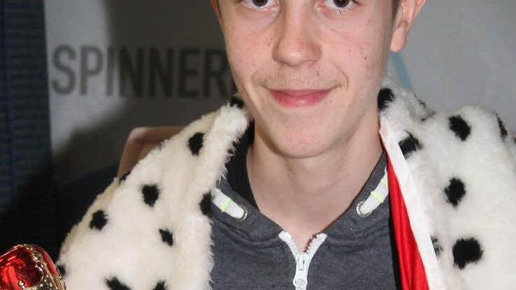 Leon Günther (14), Neuntklässer am Markgraf-Georg-Friedrich-Gymnasium: "Wenn ich König von Schorchetz wäre, würde ich den Bolzplatz in der Siedlung verbessern. Ich wünsche mir eine Absperrung, dass der Ball nicht dauernd rausspringt.  Foto: Sonja Adam