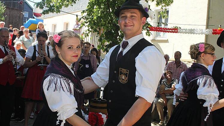 Ebersdorfer Kirchweih-Tanzpaar Foto: Veronika Schadeck