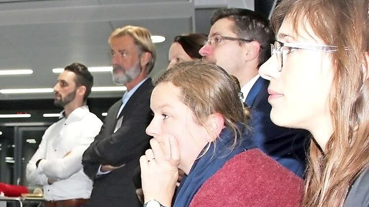 Konzentriert folgten die Zuhörer den Ausführungen.
