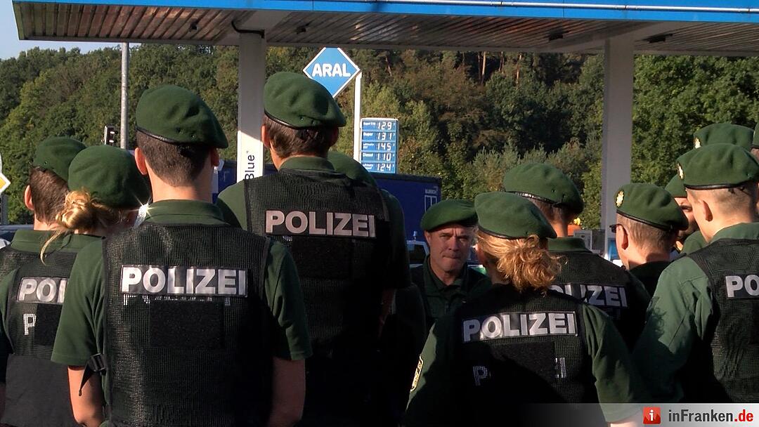 Heckenschütze feuert auf fahrende Autos bei Schnaittach