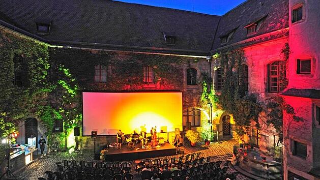 &Auml;hnlich stimmungsvoll wie in den vergangenen Jahren in Schloss Geyersw&ouml;rth will sich das Sommerkino diesmal auch im Aufseesianum pr&auml;sentieren. Foto: J&uuml;rgen Schnabel