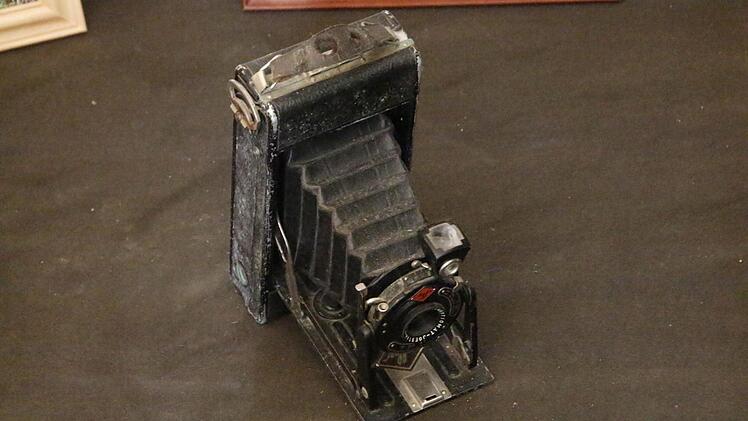 Ein alter Fotoapparat Foto: Josef Hofbauer