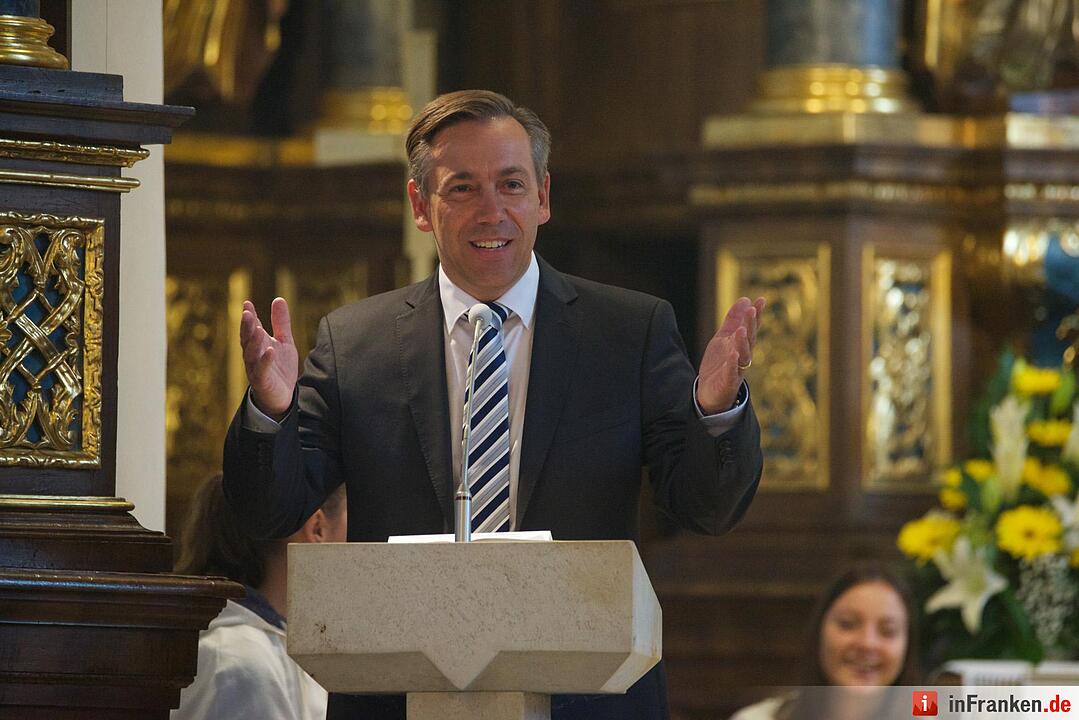 Nach einjähriger Kirchensanierung: Hannberg feiert die Wiedereröffnung der Wehrkirche der Pfarrei Geburt Mariens Hannberg