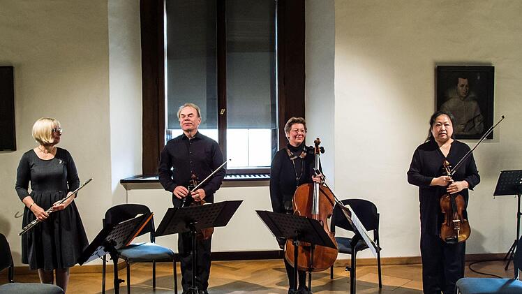 Impressionen vom ersten Kammerkonzert im Saal des Coburger Rathauses. Foto: Jochen Berger