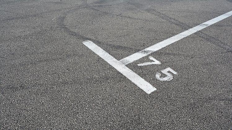 Fürth: Parkplatz wegen Demonstration gesperrt