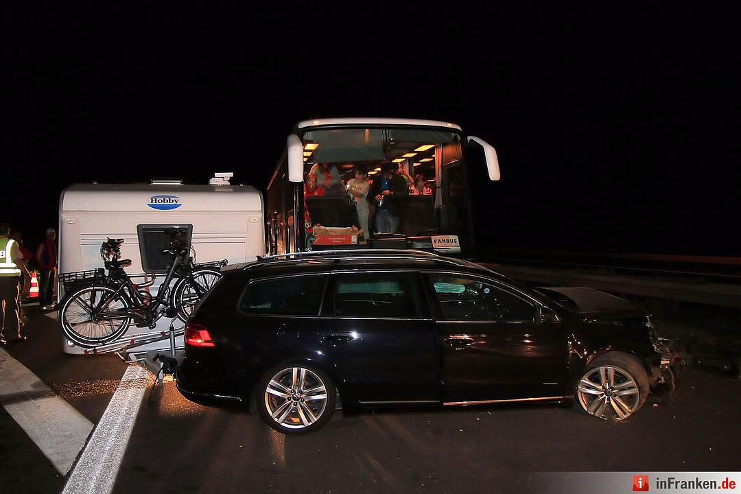 Unfall mit Reisebus auf der A73