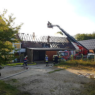 Weidenbach: Scheune gerät in Brand – hoher Schaden