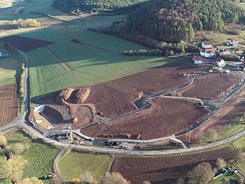 So sieht das neue Baugebiet am Ortsrand von Sulzthal von oben aus. Foto: Bernd Kleinschmidt