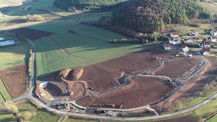 So sieht das neue Baugebiet am Ortsrand von Sulzthal von oben aus. Foto: Bernd Kleinschmidt
