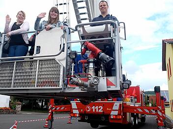 Ein Publikumsmagnet für die Besucher war das Spezialfahrzeug von der Werks-Feuerwehr Bosch-Rexroth aus Lohr. Fotos: Gerd Schaar