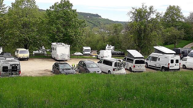 Der Kellerwald-Parkplatz Pretzfeld unterhalb vom Pretzfelder Keller ist einer der beiden von der Verwaltung ausgemachten m&ouml;glichen Wohnmobilstellpl&auml;tze.