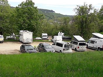 Der Kellerwald-Parkplatz Pretzfeld unterhalb vom Pretzfelder Keller ist einer der beiden von der Verwaltung ausgemachten möglichen Wohnmobilstellplätze.