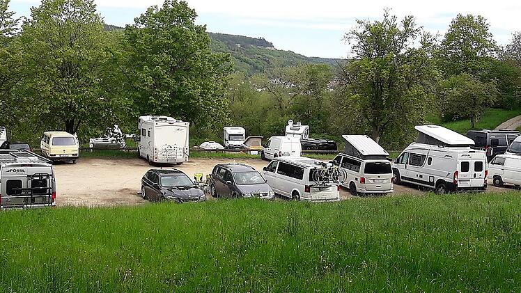 Der Kellerwald-Parkplatz Pretzfeld unterhalb vom Pretzfelder Keller ist einer der beiden von der Verwaltung ausgemachten möglichen Wohnmobilstellplätze.