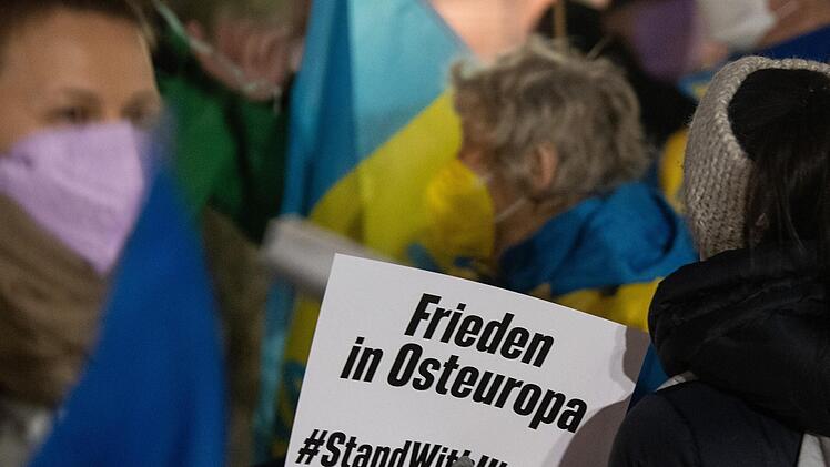 Auch in Deutschland bangen die Menschen um die Ukraine und die Sicherheit in Europa.Foto: Joint Forces Operation/AP/dpa
