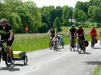 Am Sonntag gehörten die Straßen im Weißmaintal ausschließlich den Radlern, Skatern und Fußgängern. Foto: Dieter Hübner