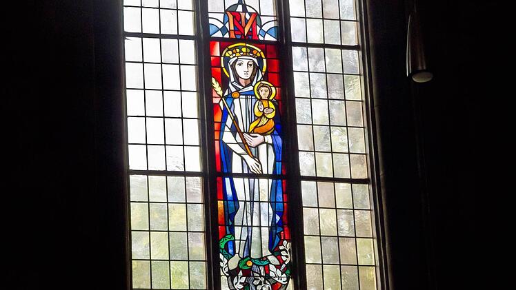 Farbiges Glasfenster in St. Augustin