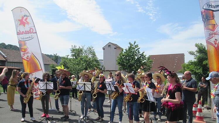 Die Fuschter Musikanten gaben der Dorfwette ihren musikalischen Drive und sorgten für südamerikanische Stimmung beim "Karneval in Rio".