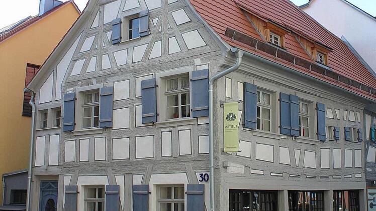 Eine Auszeichnung gab es auch für das sanierte Doppelhaus mit dem vorderen Teil (1543) und hinteren Teil (1341) in der Hornschuchallee 30 in Forchheim.