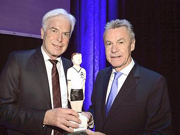 Der jahrelange Herausgeber des "Kicker", Rainer Holzschuh (links) ist tot.