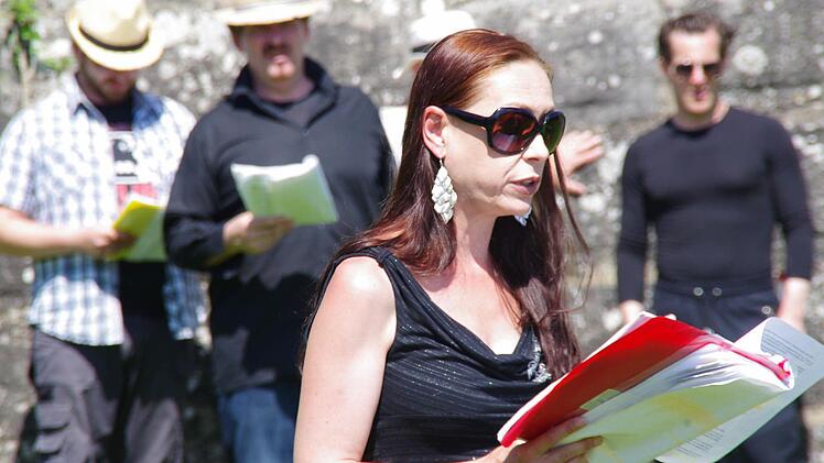 Heidemarie Wellmann probt inzwischen mit den Profi-Darstellern. Foto: Marco Meißner