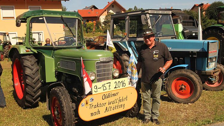 Ludwig-Josef Engel aus Roßstadt strahlte und schwärmte noch von siner Wallfahrt nach Altötting.