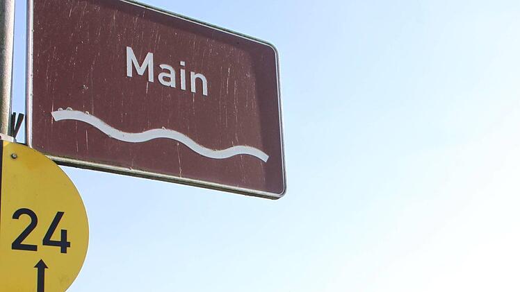 Der Fluss in seinem Bett. Bei Hochwasser ist das Bild an dieser Stelle weniger idyllisch. Foto: Popp