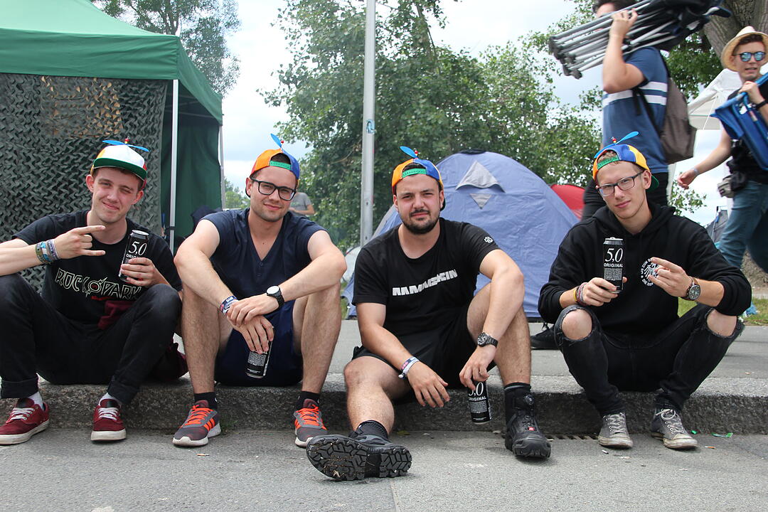 Die Besucher bei Rock im Park 2018 am Freitagnachmittag