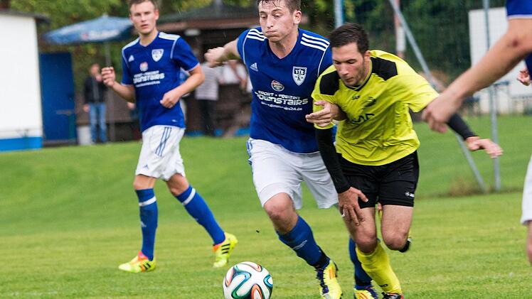 Der Metzdorfer Alexander Wachter (links) im Laufduell mit dem Bayreuther Philipp Stelzer. Foto: Alexander Muck