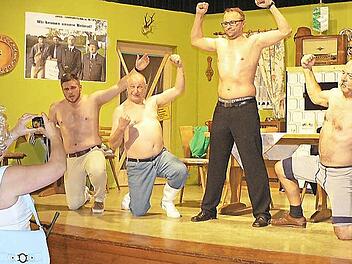 Da tobt das Publikum: Das etwas andere Foto-Shooting für neue Wahlplakate. Foto: Klaus-Peter Wulf