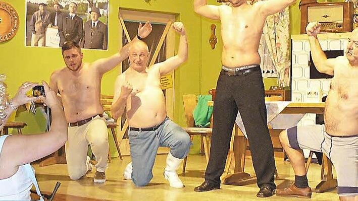 Da tobt das Publikum: Das etwas andere Foto-Shooting für neue Wahlplakate. Foto: Klaus-Peter Wulf