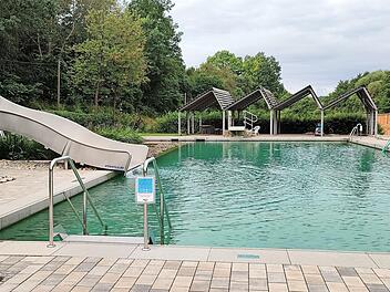 In Autenhausen kann seit Freitag gebadet werden.