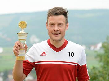 Gewann mit 23 Treffern in der Bezirksliga Ost den Torjäger-Pokal der Saale-Zeitung: Simon Bolz vom FC Fuchsstadt. Foto: ssp