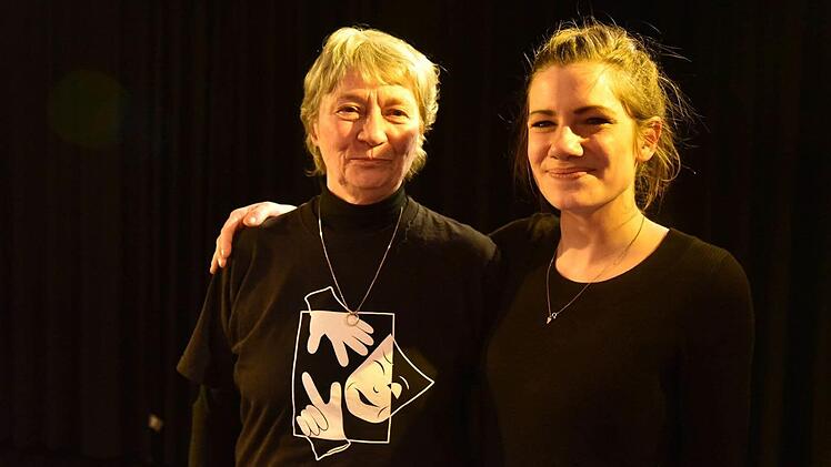 Maria Krumm (links) stellte ihre Nachfolgerin Nicole Wehrmann (rechts) vor