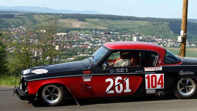 Dabei sein ist nicht alles: Christian Görke/ Daniel Kraus ernteten mit ihrem Studebaker Power Hawk viel Aufmerksamkeit.Karlheinz Franz